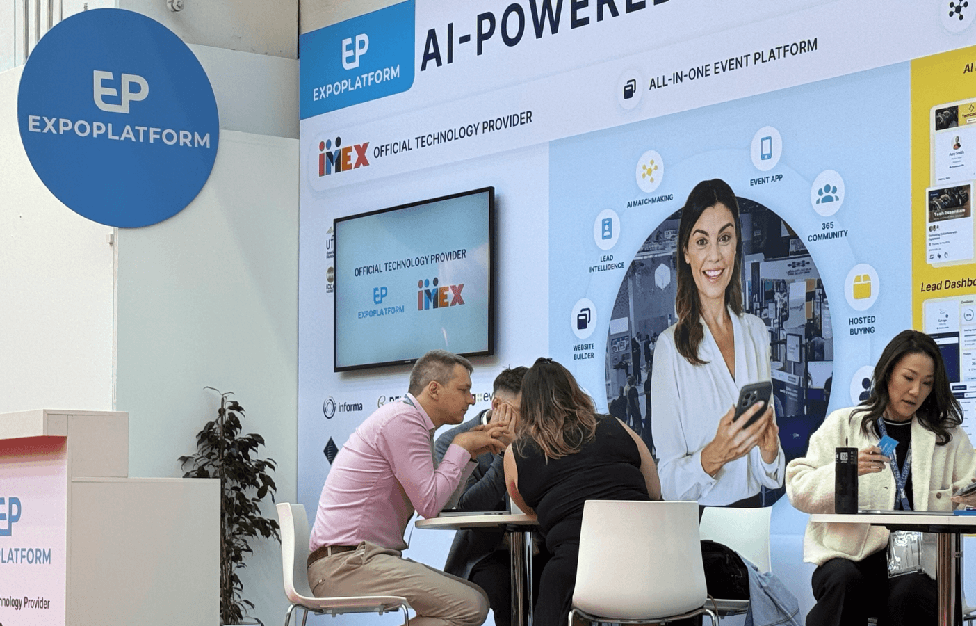 What are the main advantages of ExpoPlatform’s trade show, exhibition and conference solutions?